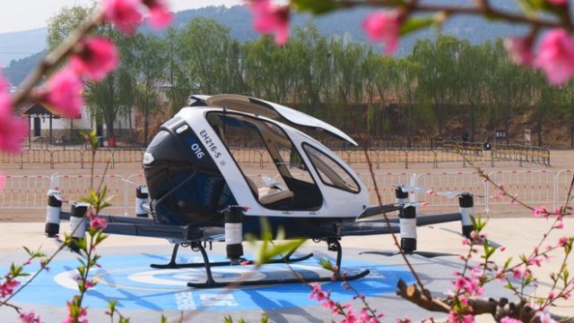 肥城：“低空+赏花”开启春日旅游新体验