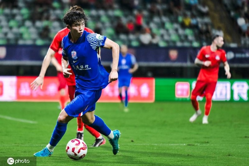 足协评议：申花战梅州刘诚宇进球应判无效 裁判决定错误